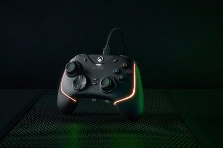 Razer Xbox Gaming Controller Wired Wolverine V2 3.5mm  Chroma 6 Additional Multi-function Buttons - Black